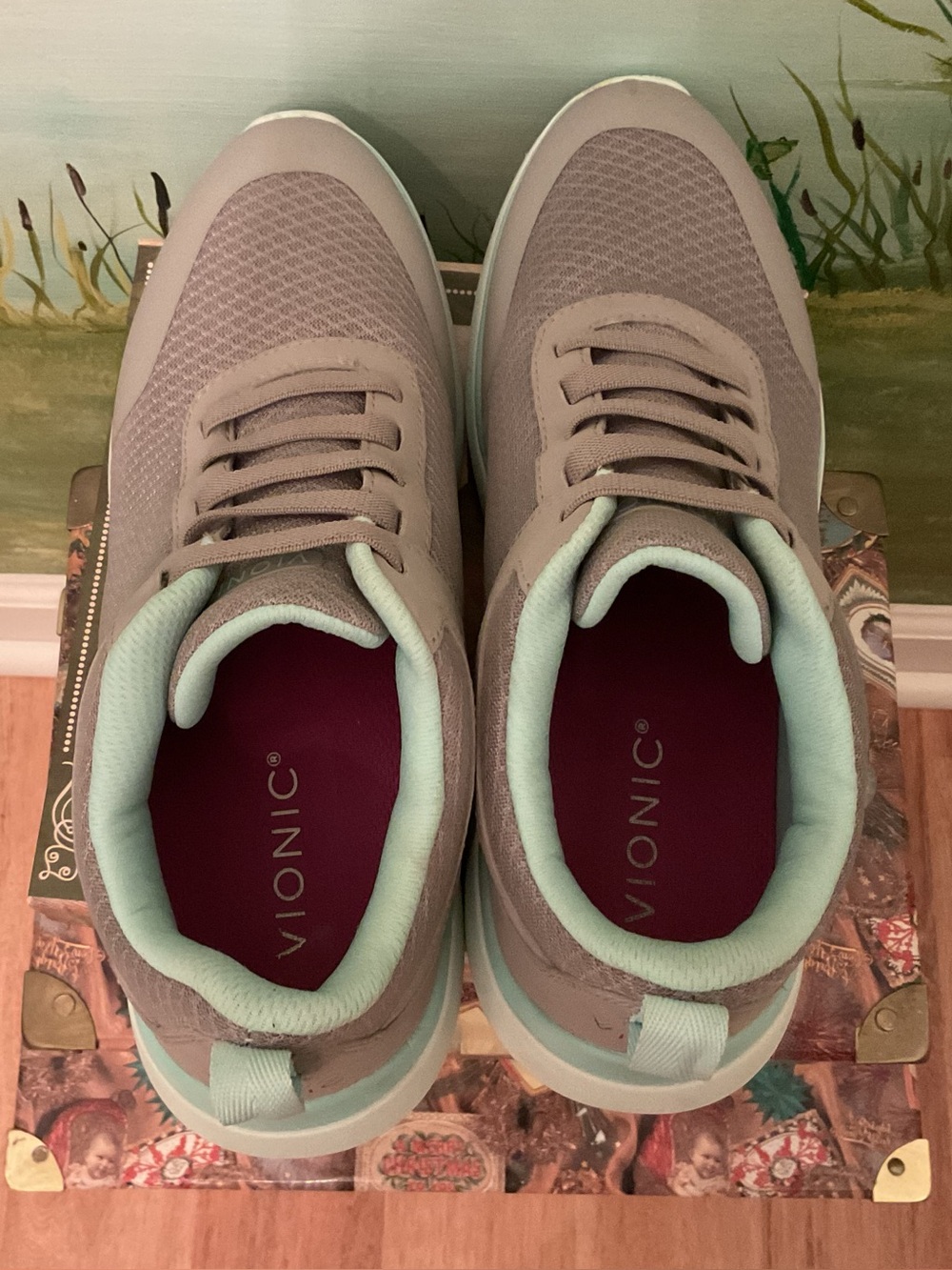 VIONIC KRISHA WALKING SNEAKERS SIZE 7.5 GRAY MESH W/TEAL GOOD PREOWNED - Picture 3 of 16
